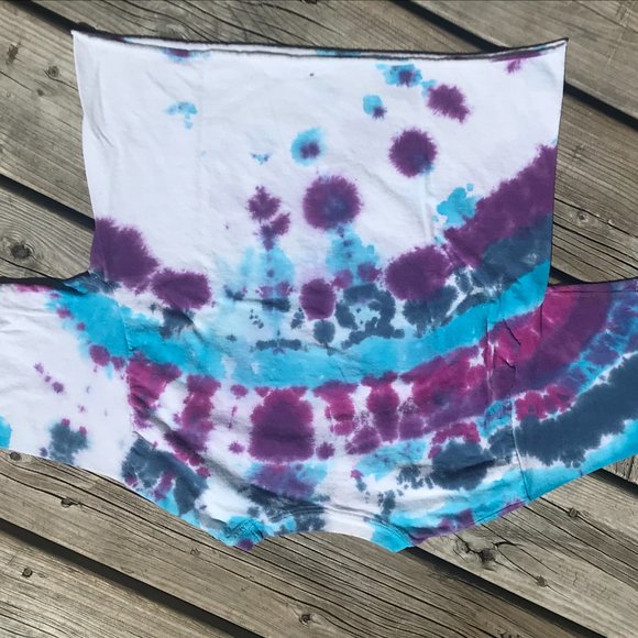 Blue/Purple Tie-Dye Cropped Tee - Picture 3 of 3